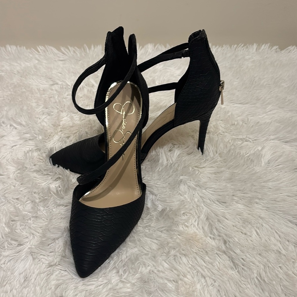 Black Size 8 Jessica Simpson Heels Buffed Embossed Snake Print Only worn once